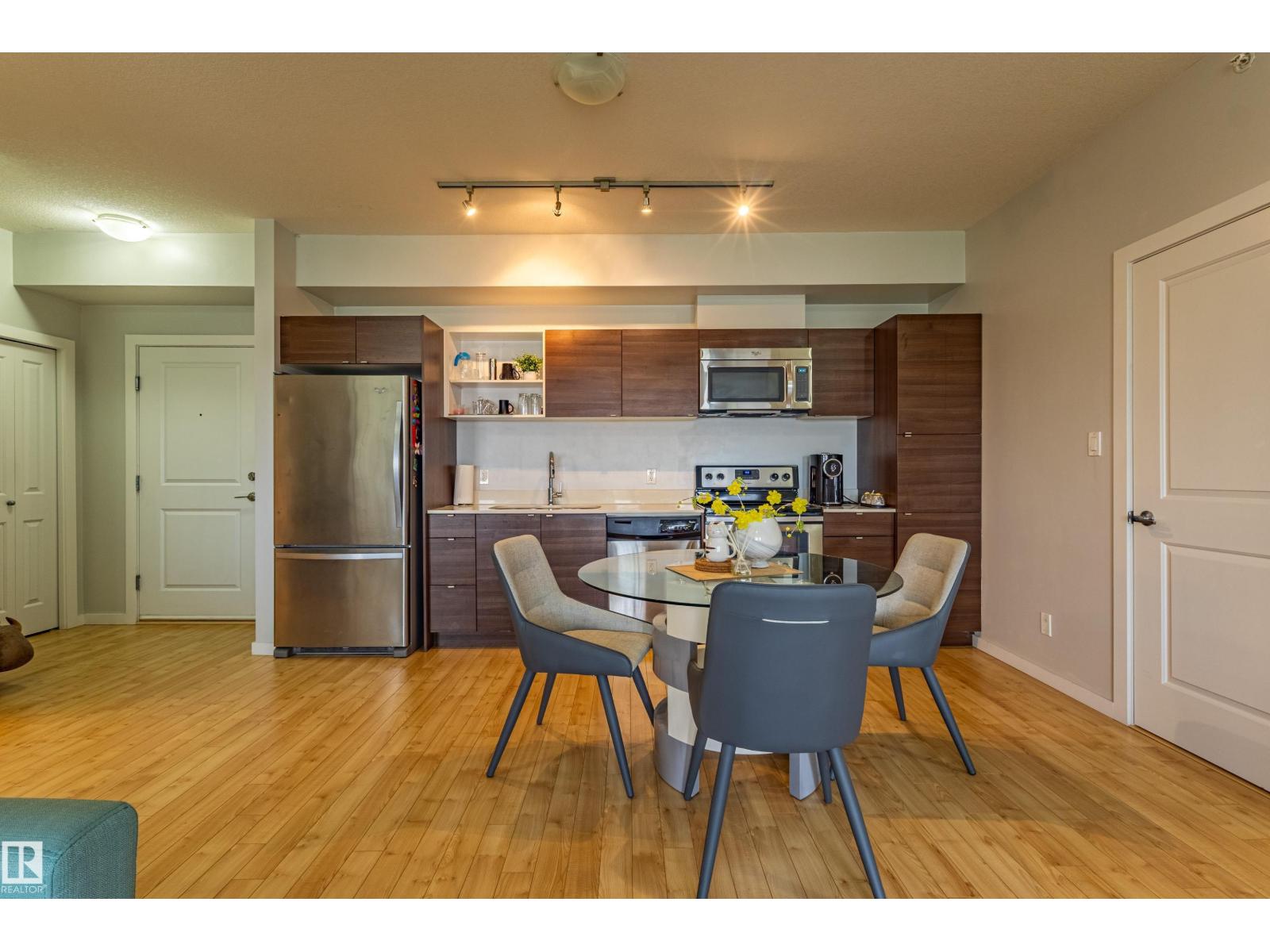 #407 9523 160 AV NW - 2