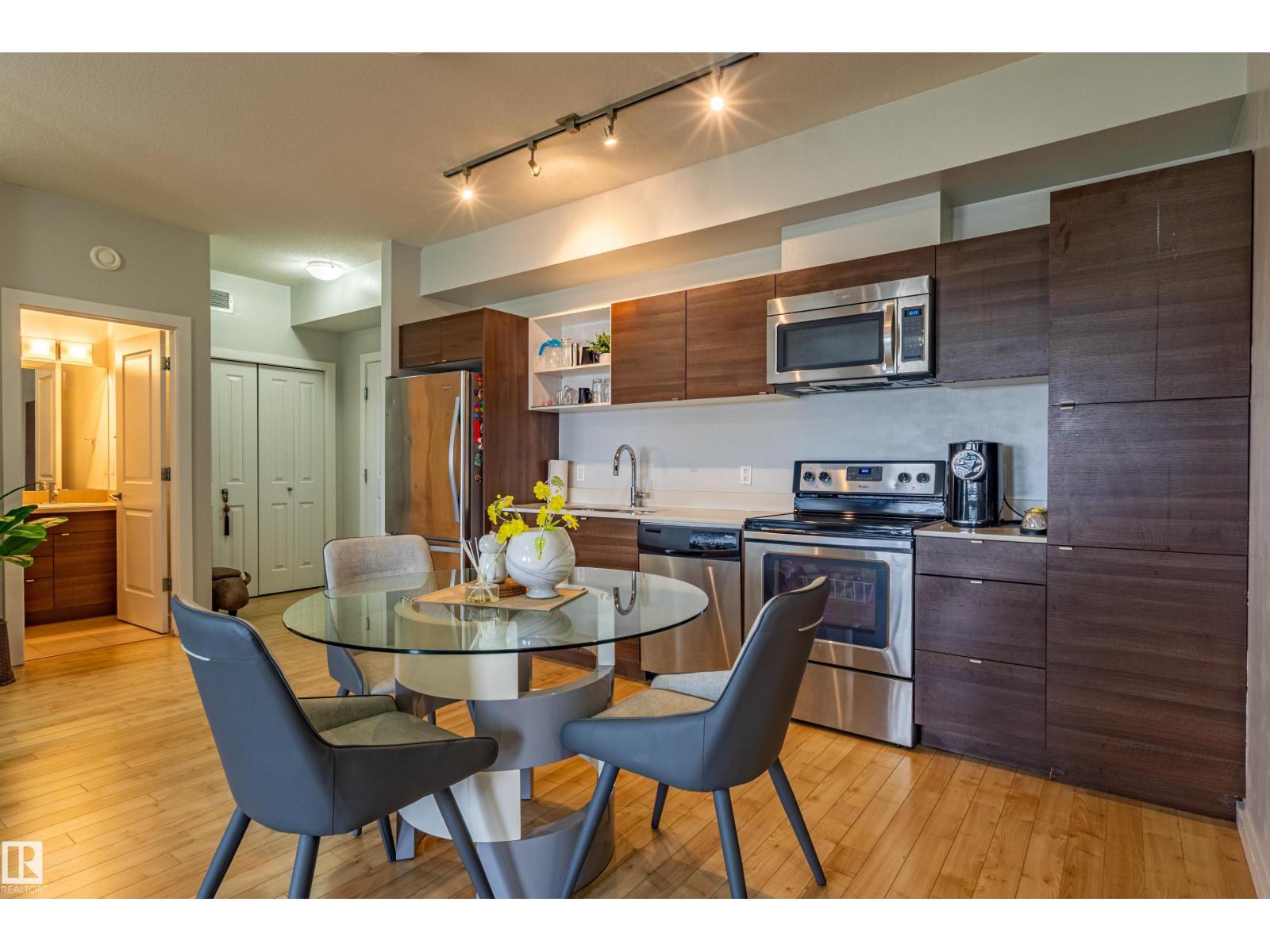 #407 9523 160 AV NW, Eaux Claires, Edmonton photo 4