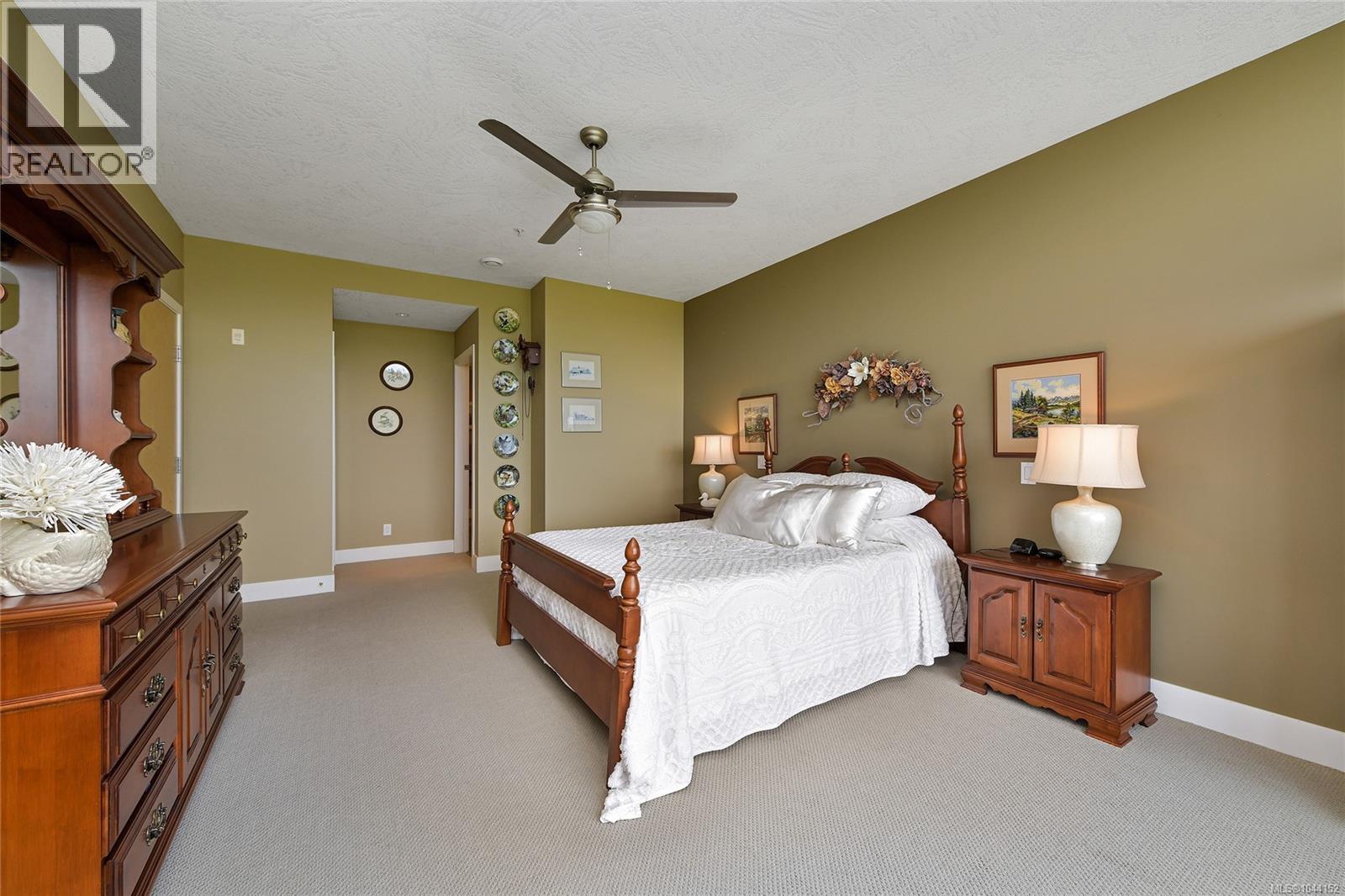 #307 5332 Sayward Hill Cres - 32