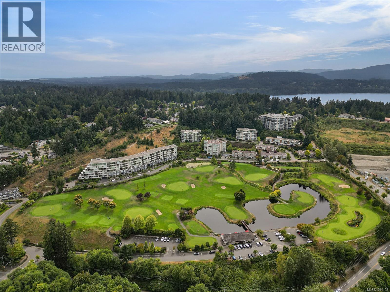 307 5332 Sayward Hill Crescent, Saanich
