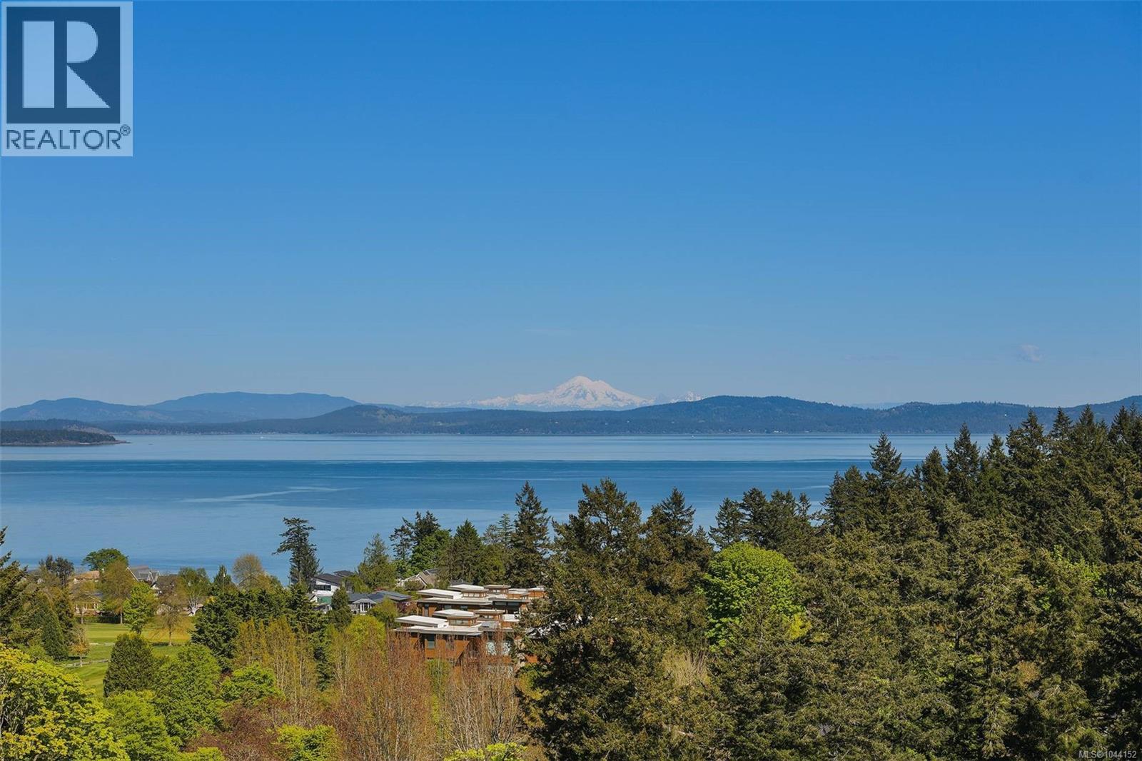 307 5332 Sayward Hill Crescent, Saanich