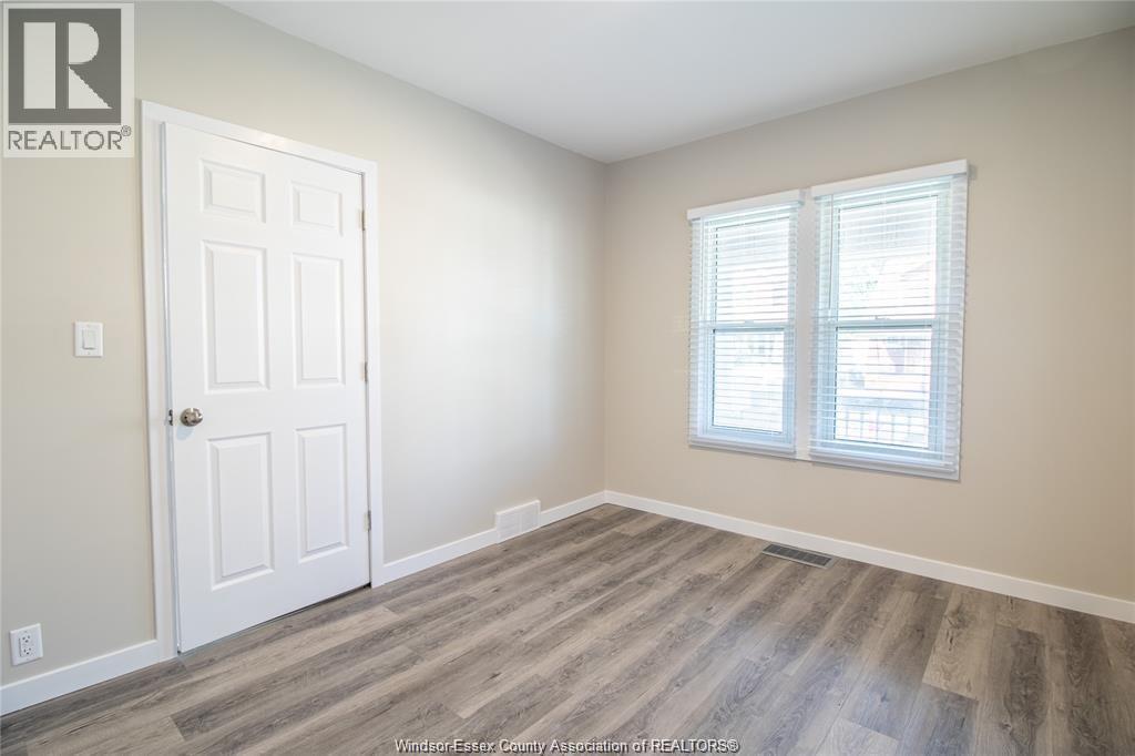 1580 DUFFERIN - 10