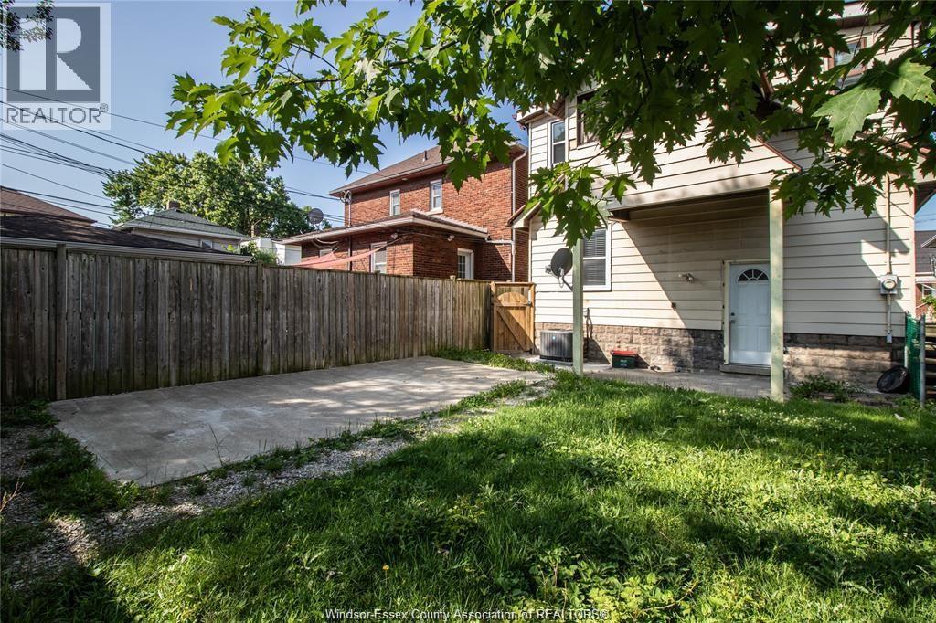 1580 DUFFERIN - 22