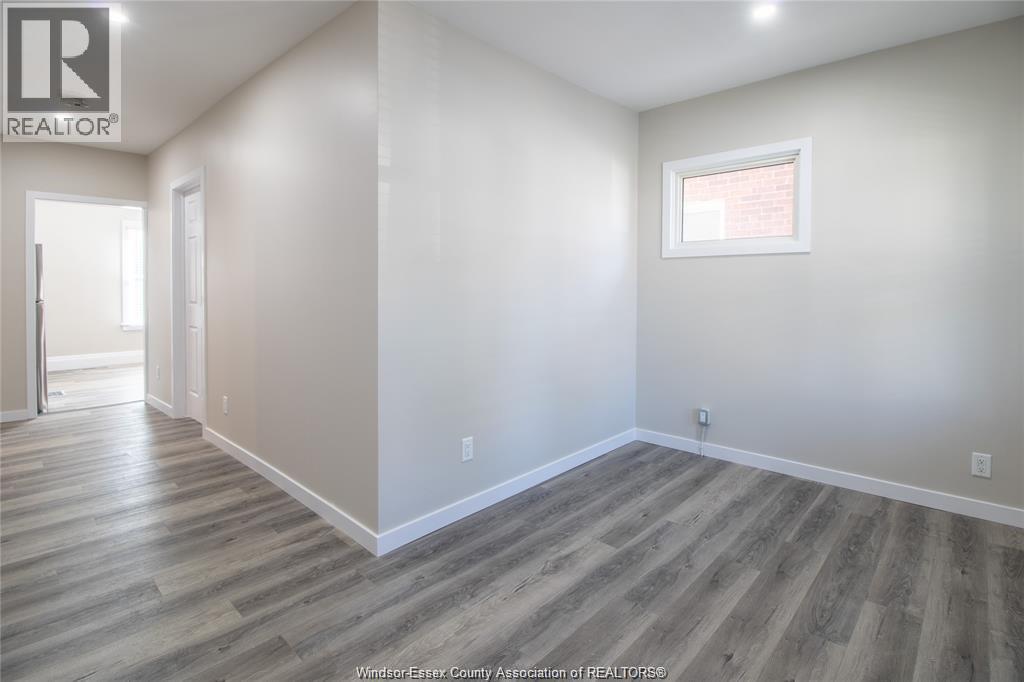 1580 DUFFERIN - 4