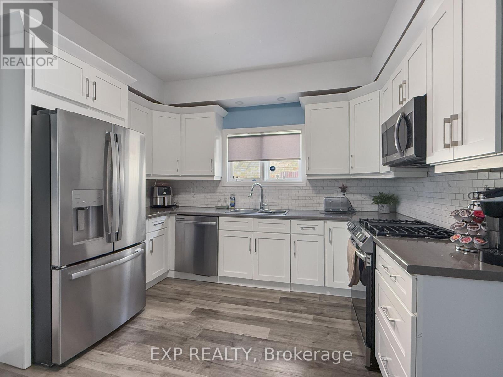 494 ENGLISH STREET - 11