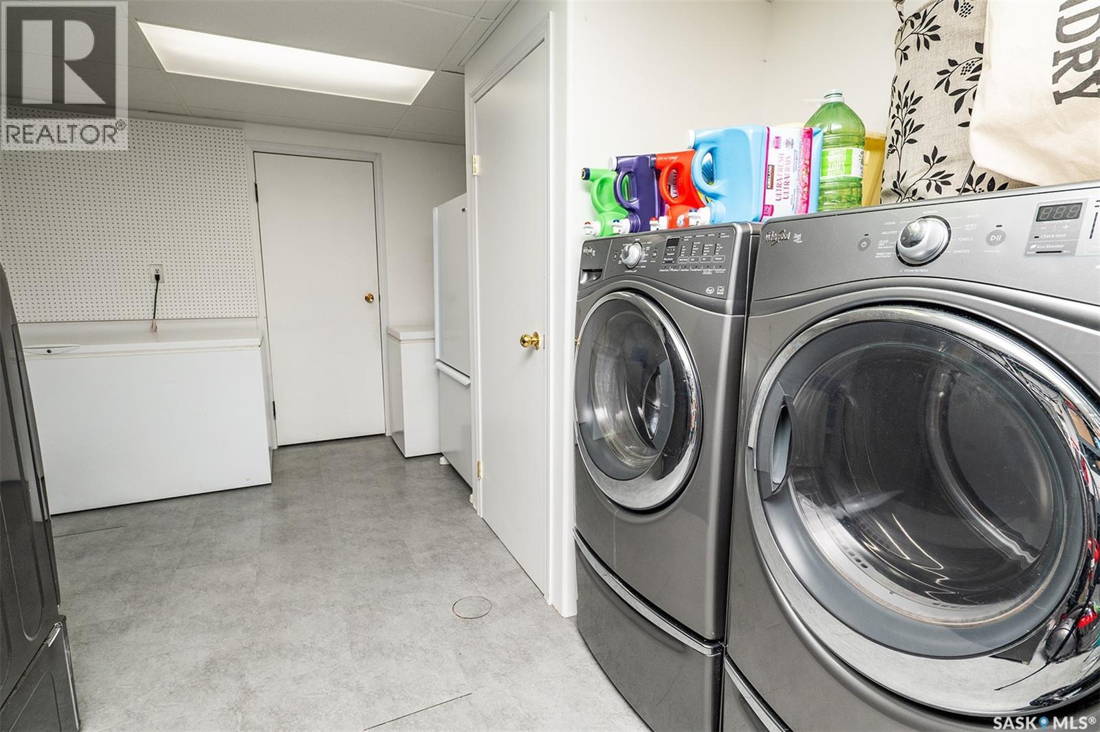 302 7th STREET E - Image 32