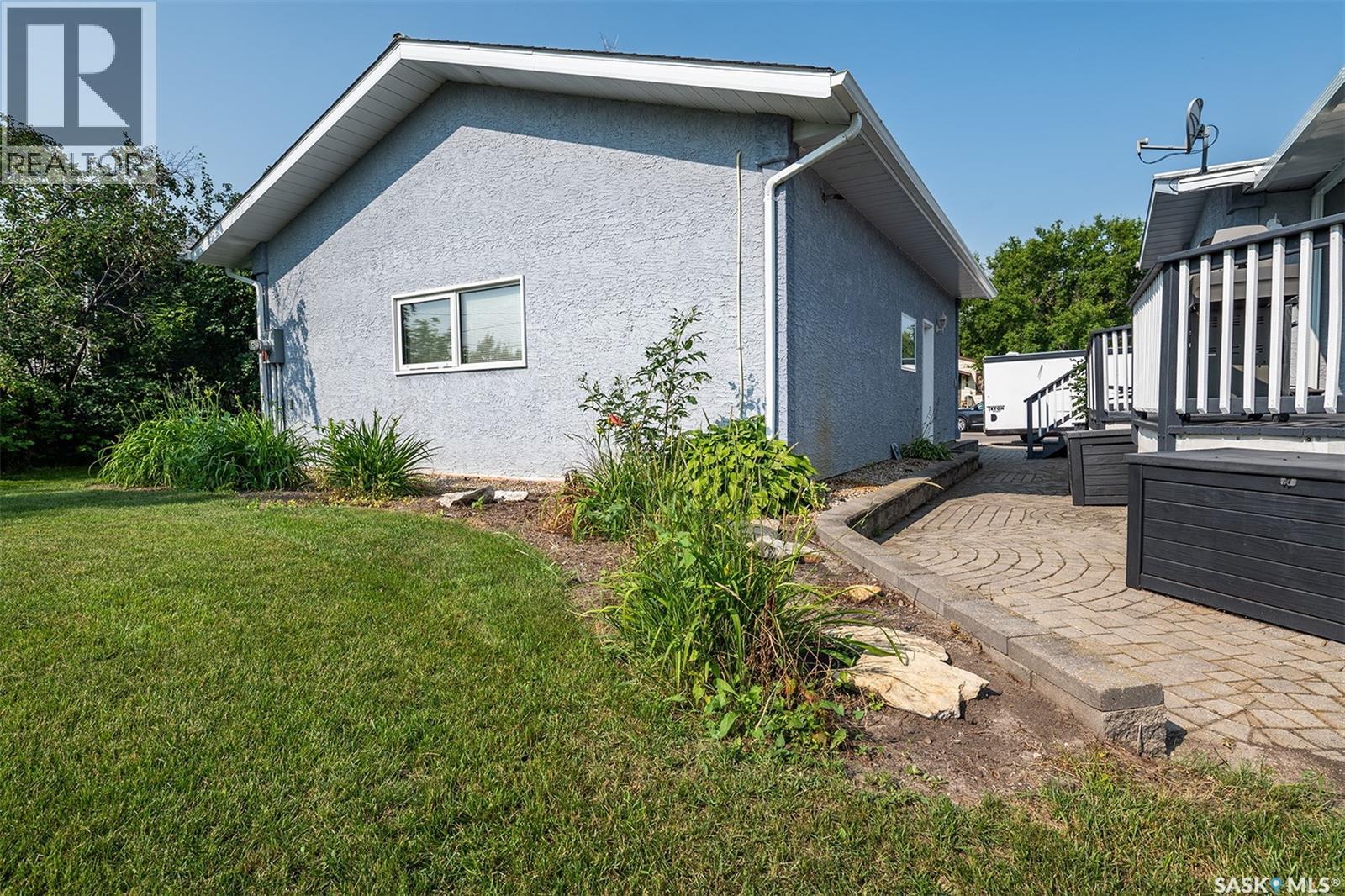 302 7th STREET E - Image 42