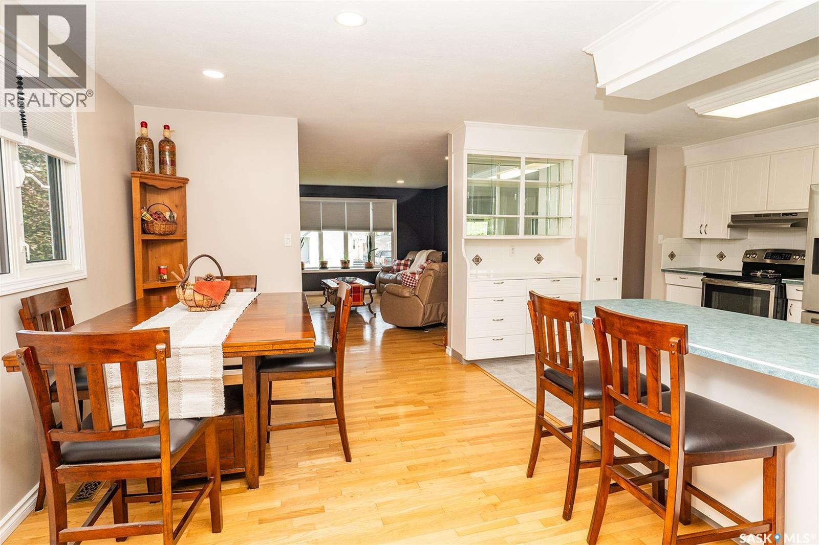 302 7th STREET E - Image 6