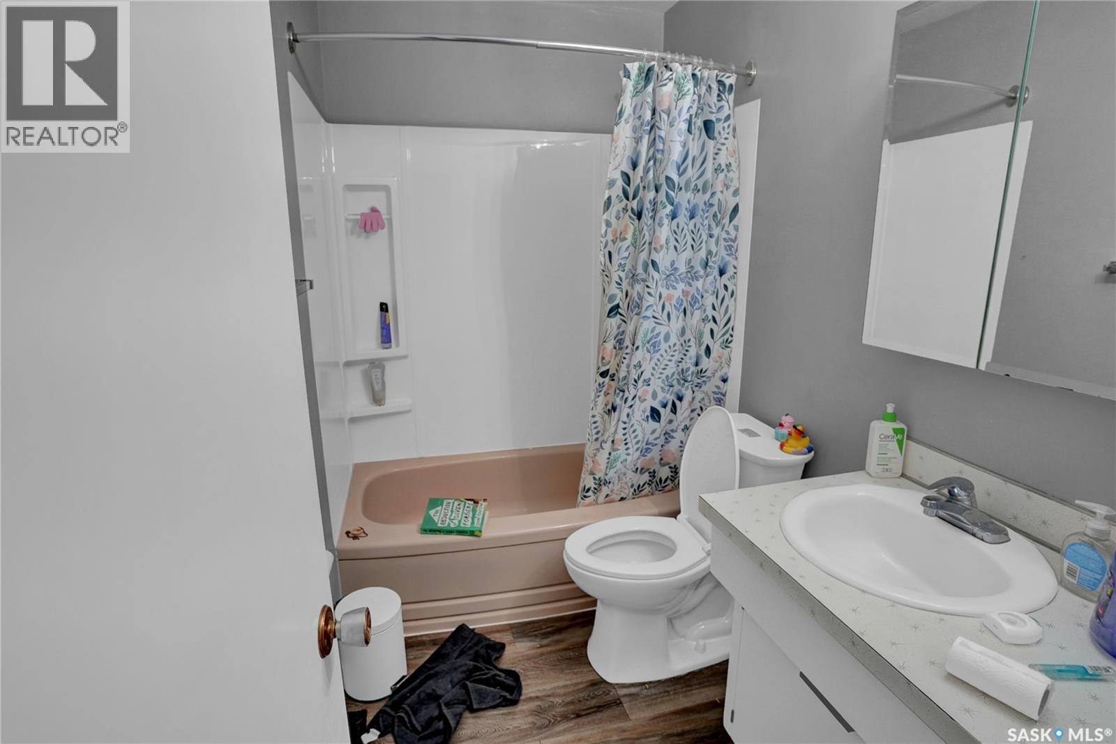 #913-915 Hochelaga STREET W - 12