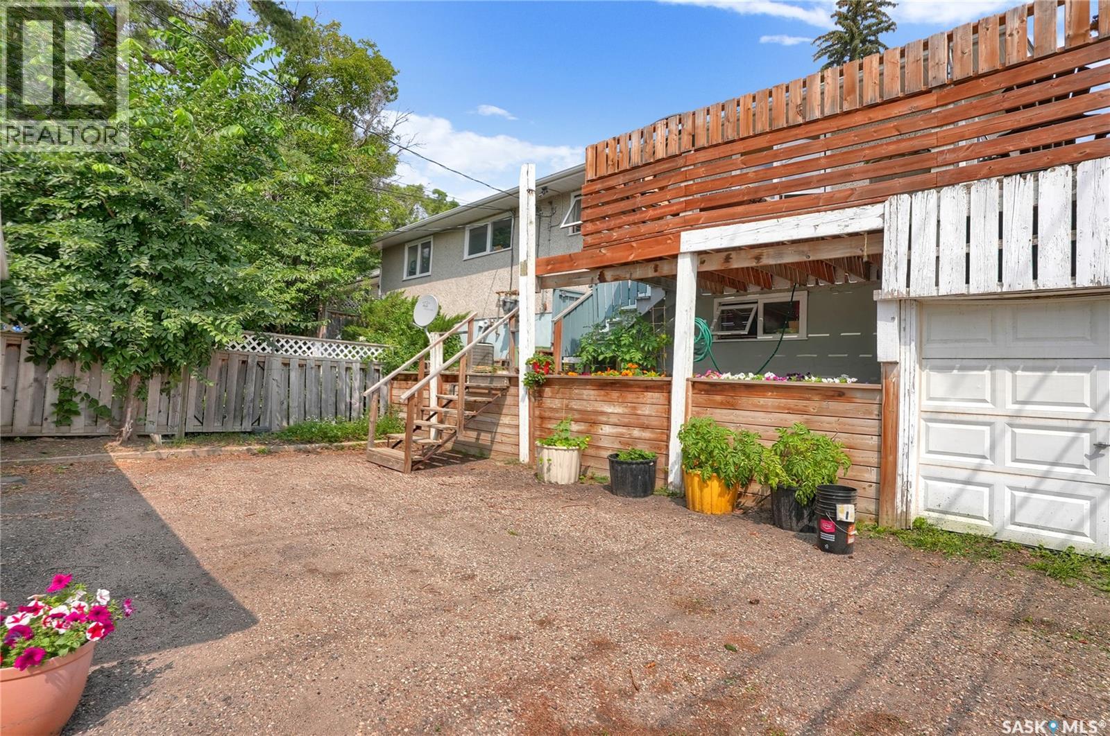 #913-915 Hochelaga STREET W - 22