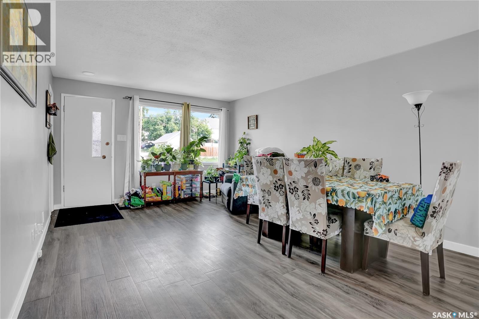 #913-915 Hochelaga STREET W - 25