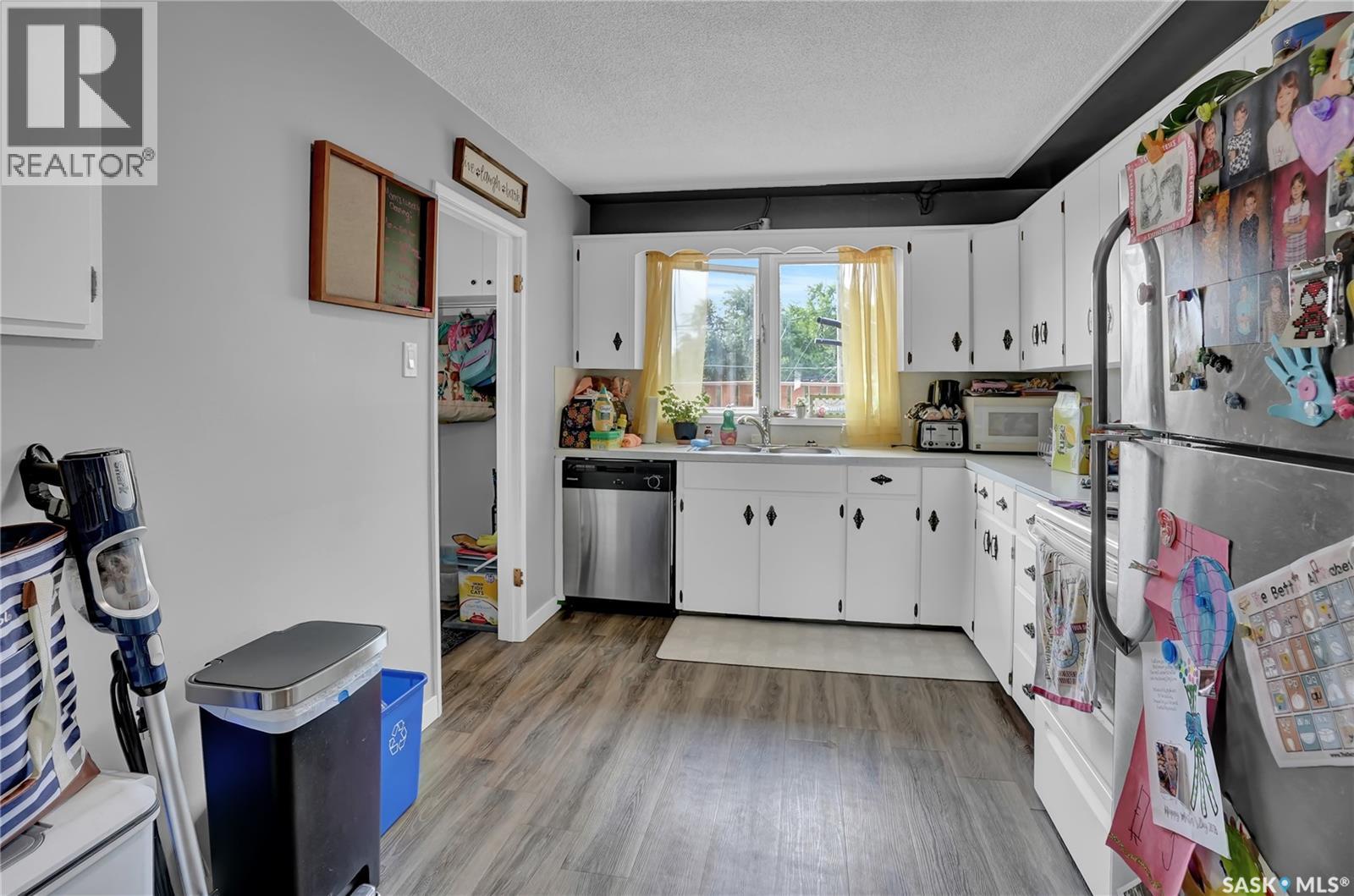 #913-915 Hochelaga STREET W - 33