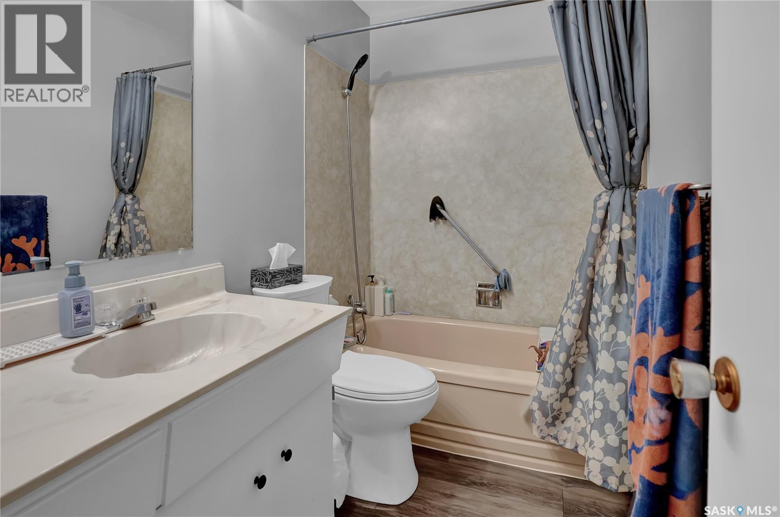 #913-915 Hochelaga STREET W - 38