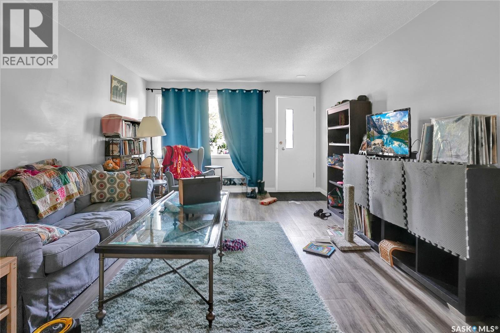 #913-915 Hochelaga STREET W - 4