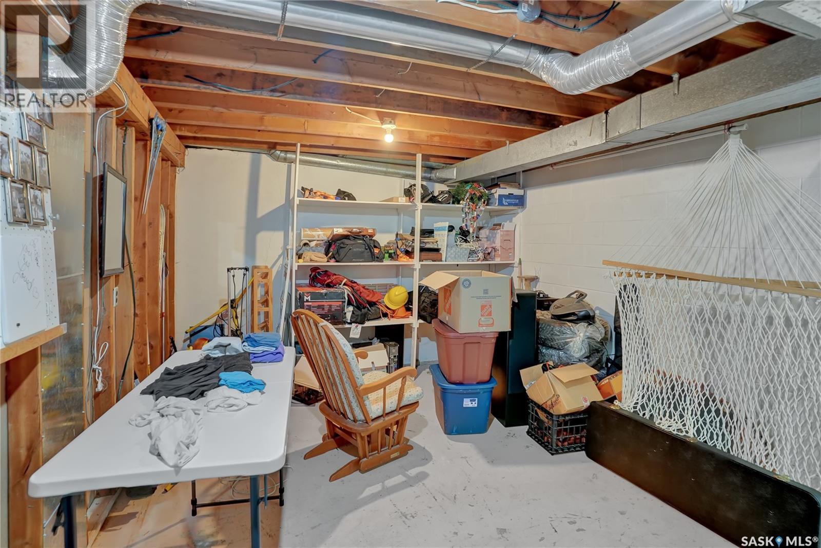 #913-915 Hochelaga STREET W - 50