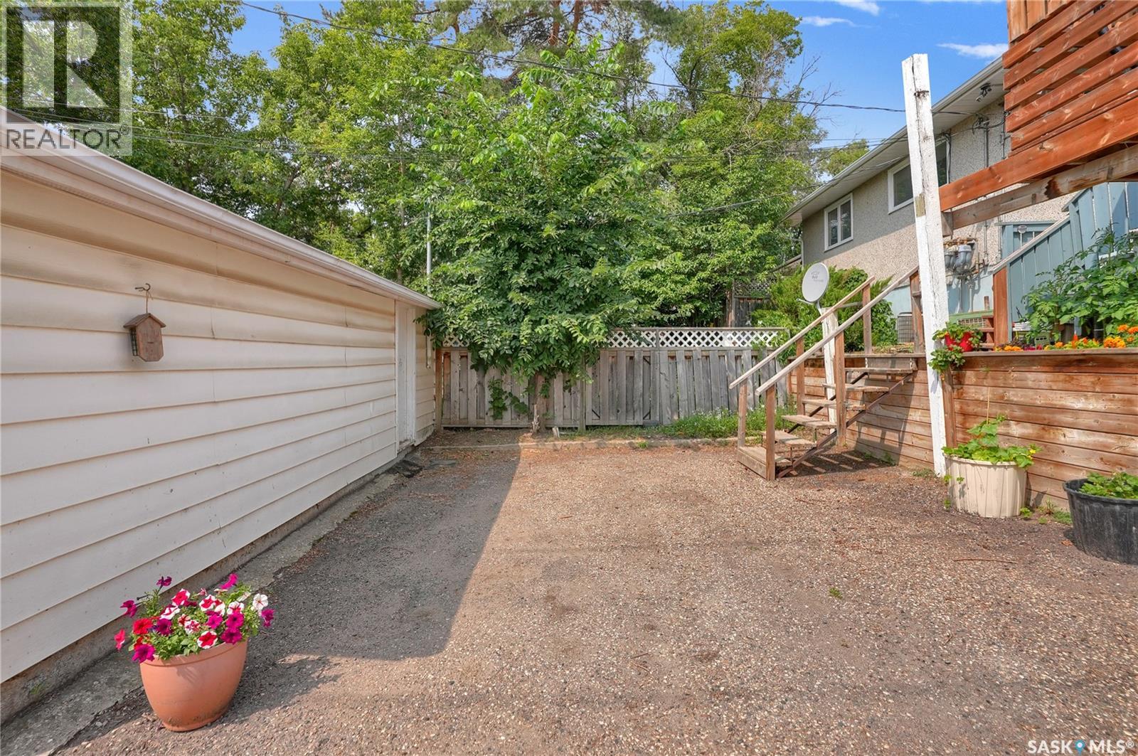 #913-915 Hochelaga STREET W - 56