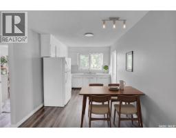 Living room - 913-915 Hochelaga Street W, Moose Jaw, SK S6H2H7 Photo 11