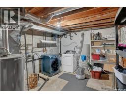 Laundry room - 913-915 Hochelaga Street W, Moose Jaw, SK S6H2H7 Photo 19