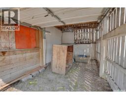 913-915 Hochelaga Street W, Moose Jaw, SK S6H2H7 Photo 23