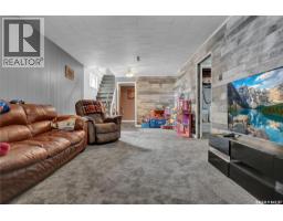 913-915 Hochelaga Street W, Moose Jaw, SK S6H2H7 Photo 41