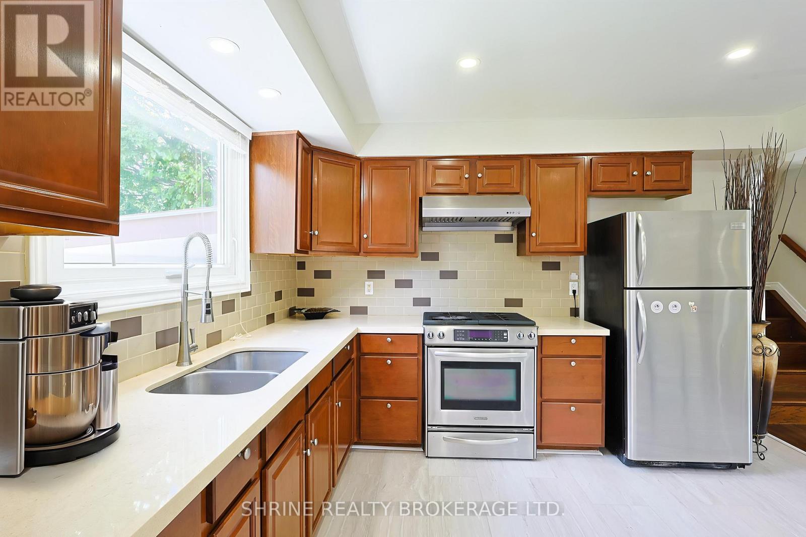 146 FANSHAWE PARK ROAD W - 8