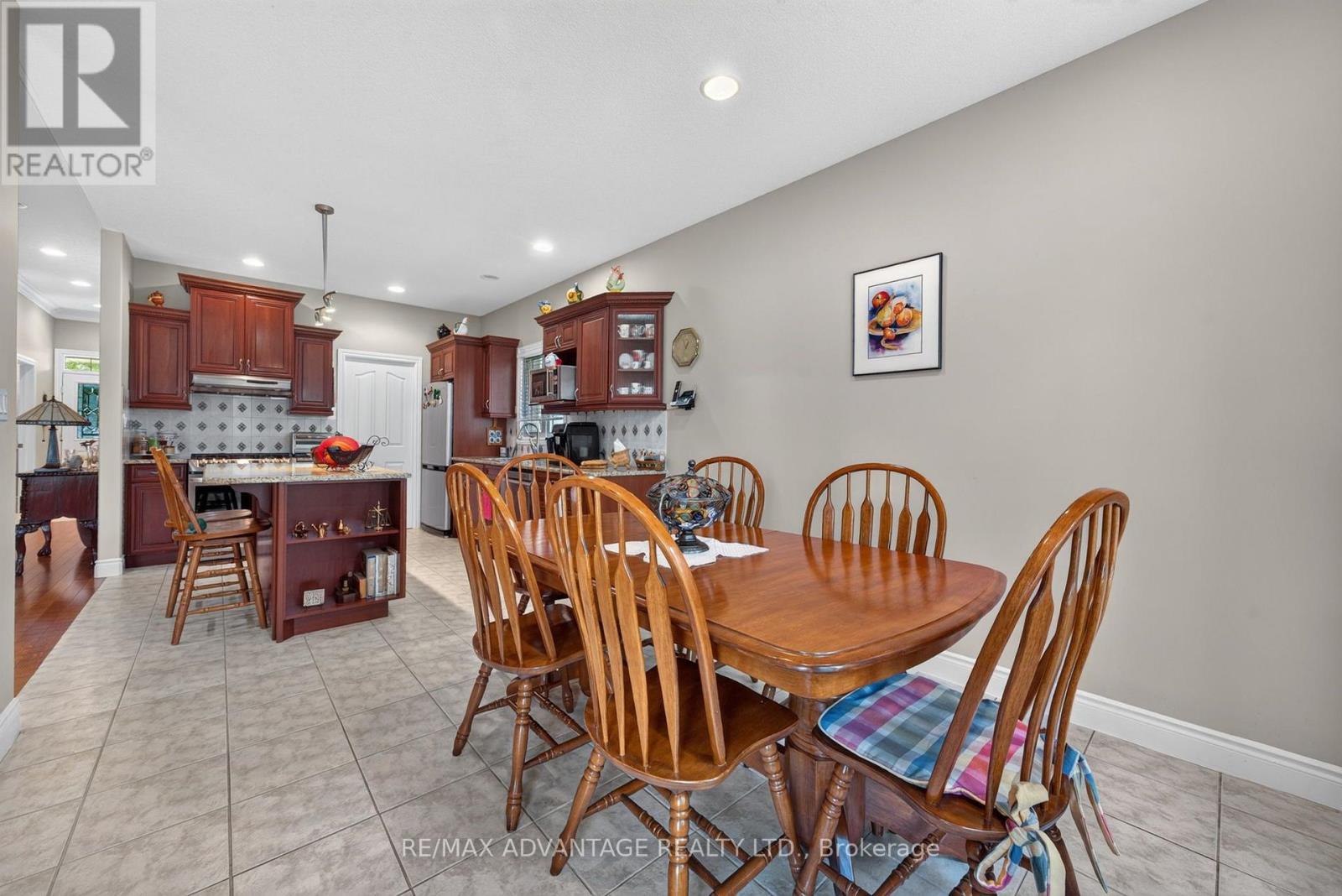 8 WILLARD CRESCENT - 17