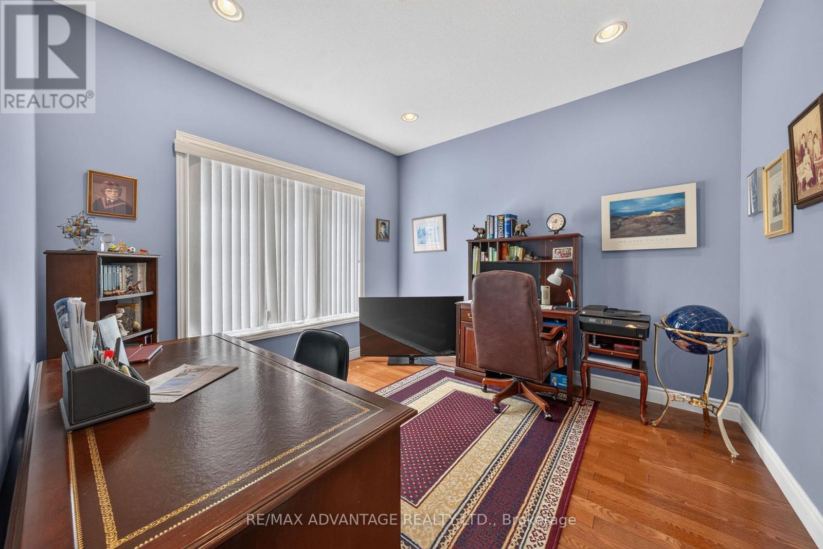 8 WILLARD CRESCENT - 5