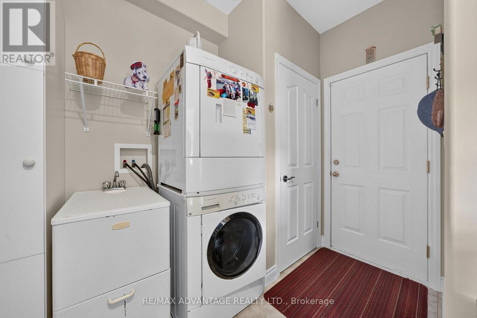 8 WILLARD CRESCENT - 7