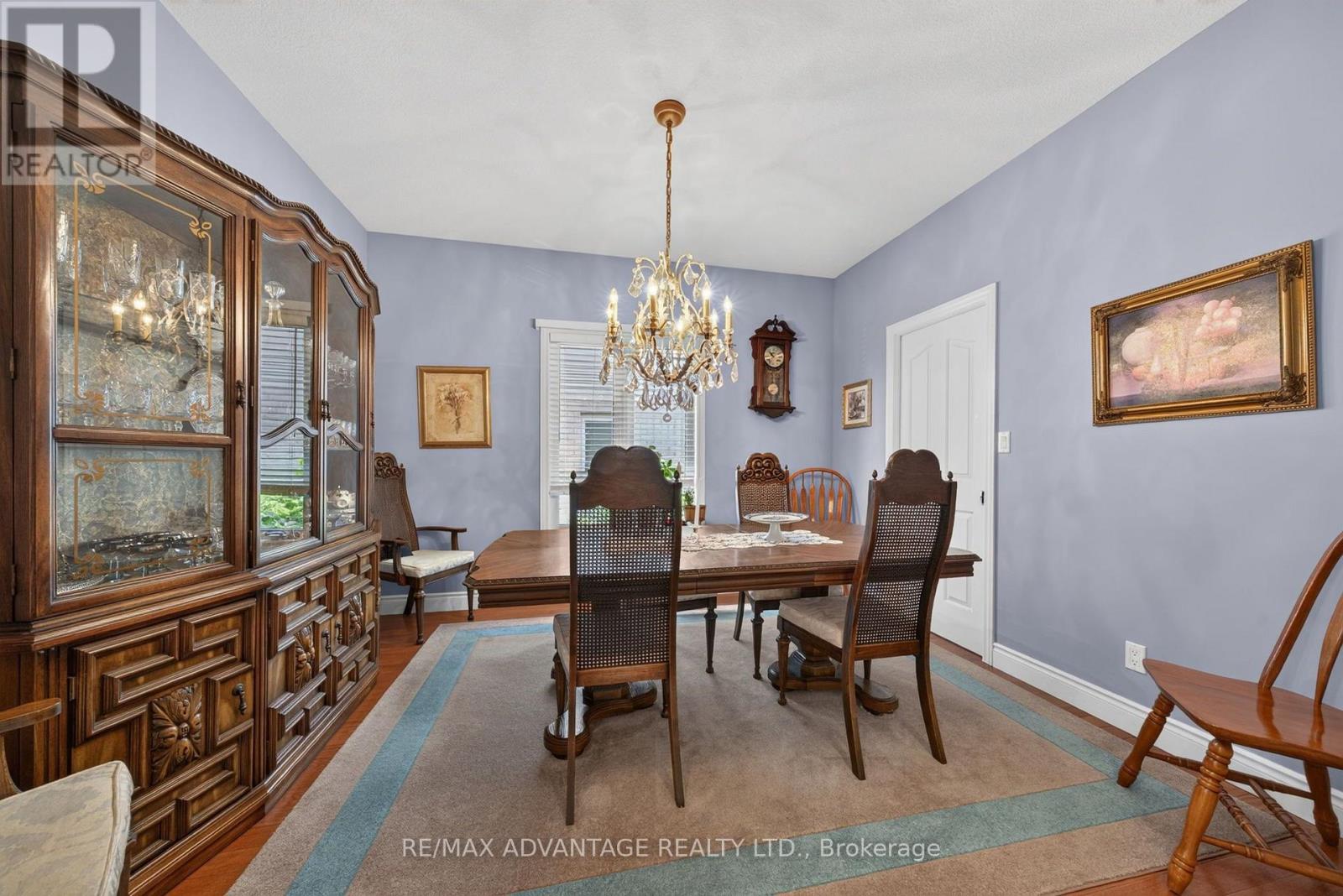 8 WILLARD CRESCENT - 8
