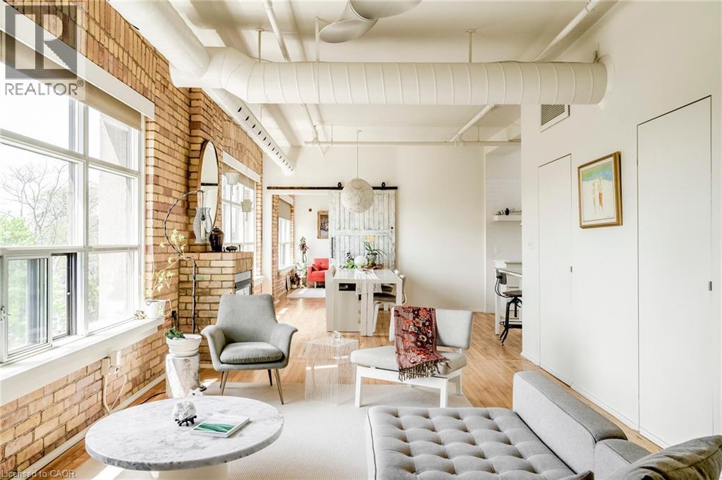 #42 36 MARGARET Street - 1