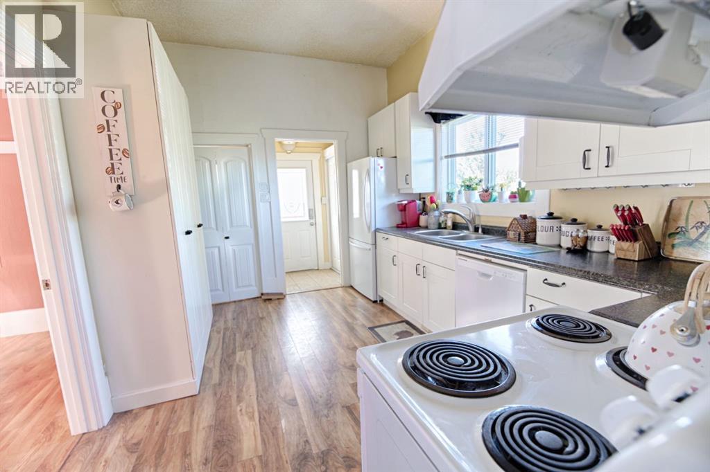 2424 4 Avenue - Photo 8