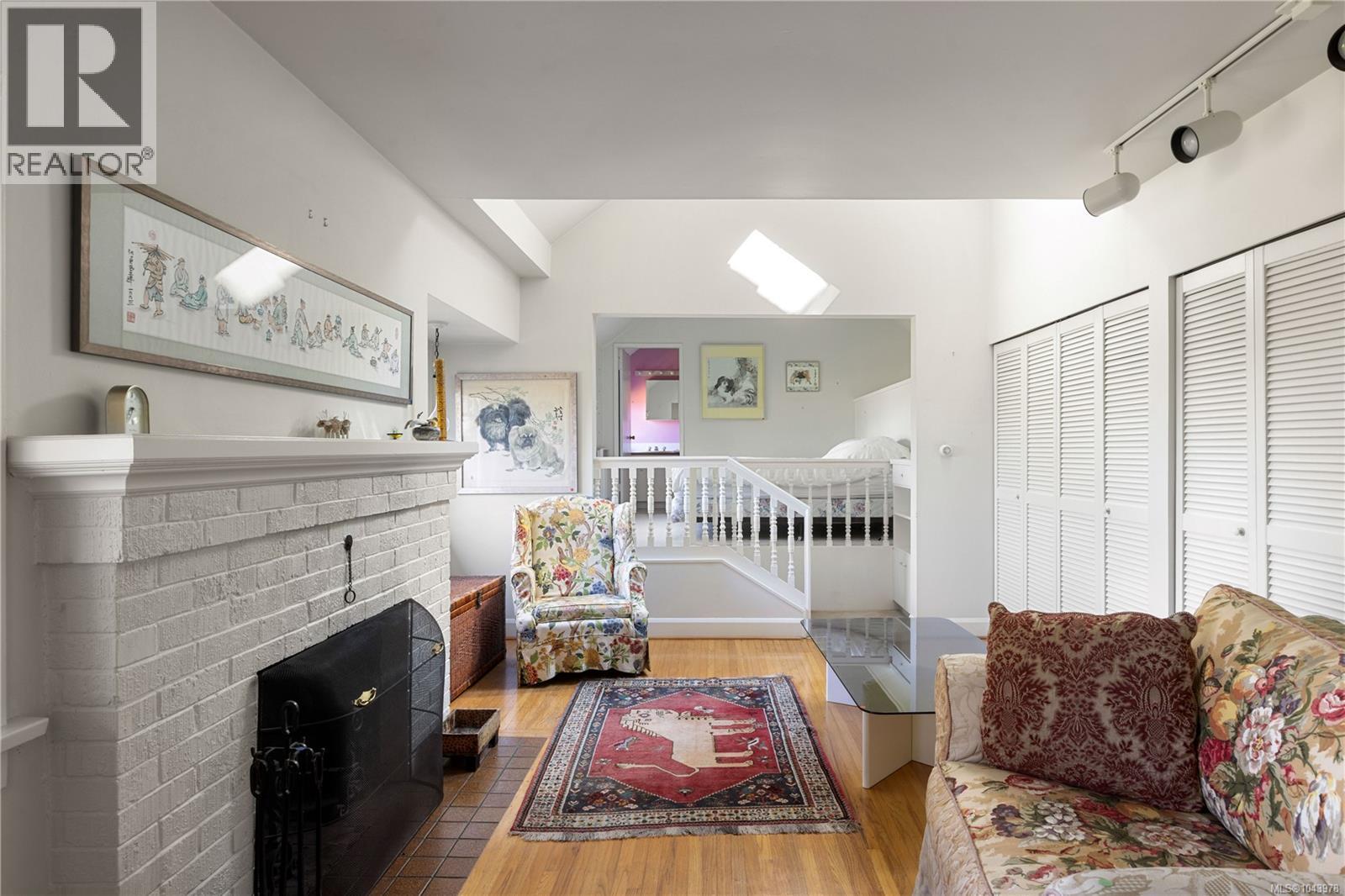 2550 Queenswood Dr - 17