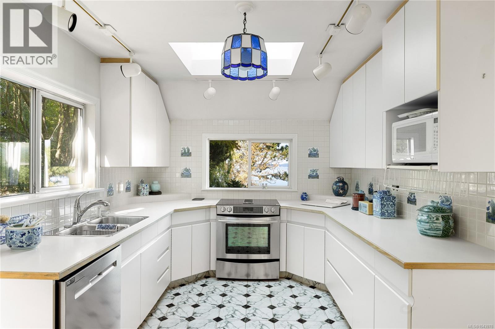 2550 Queenswood Dr - 19