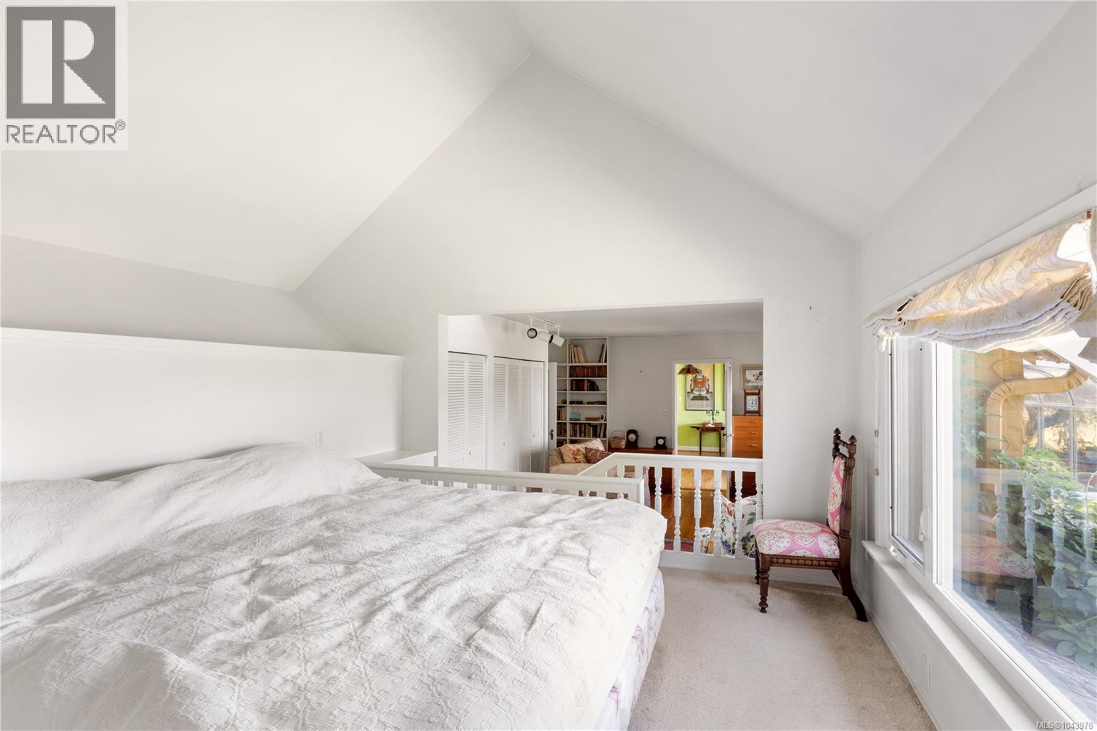 2550 Queenswood Dr - 27