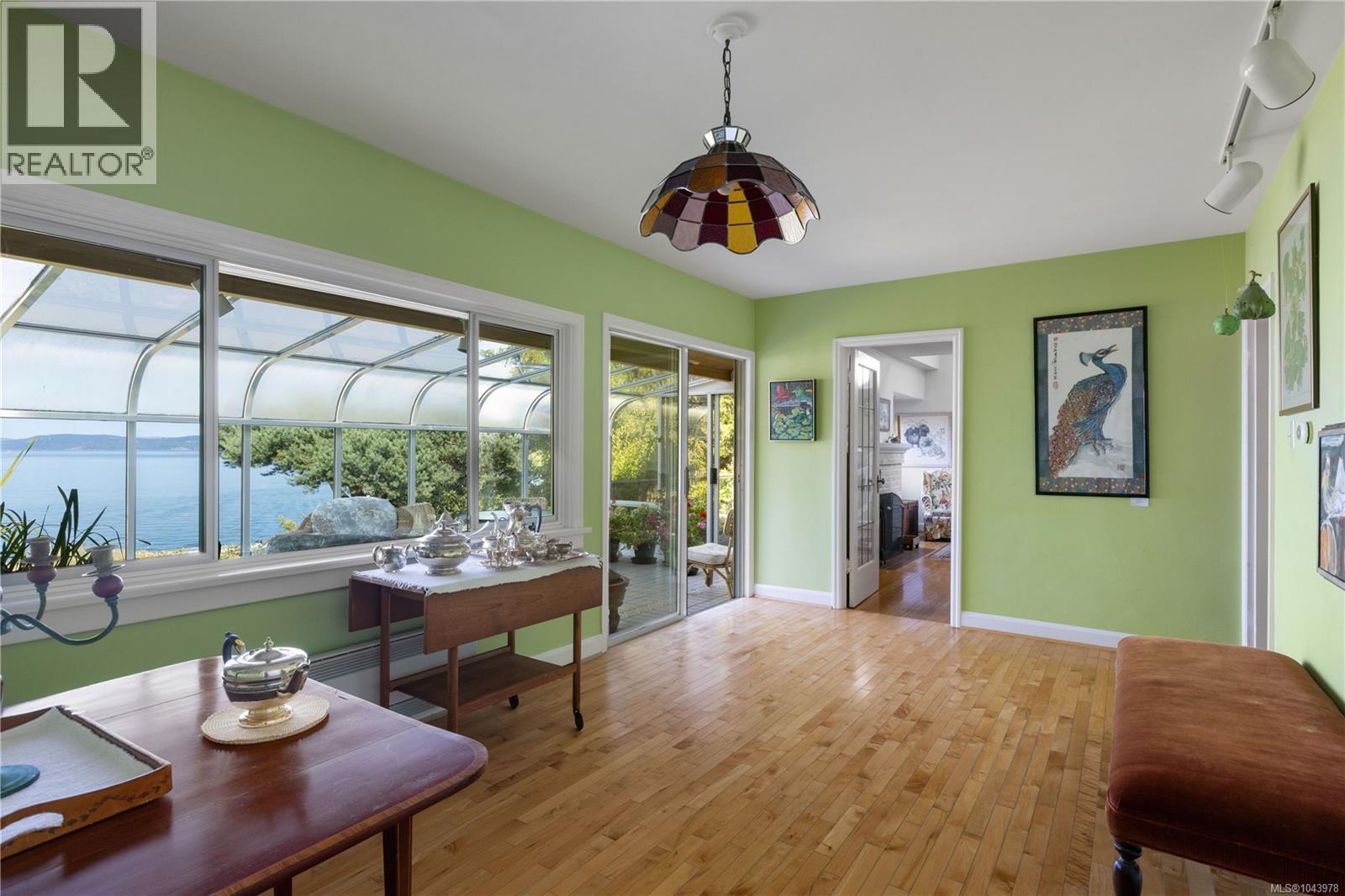 2550 Queenswood Dr - 18