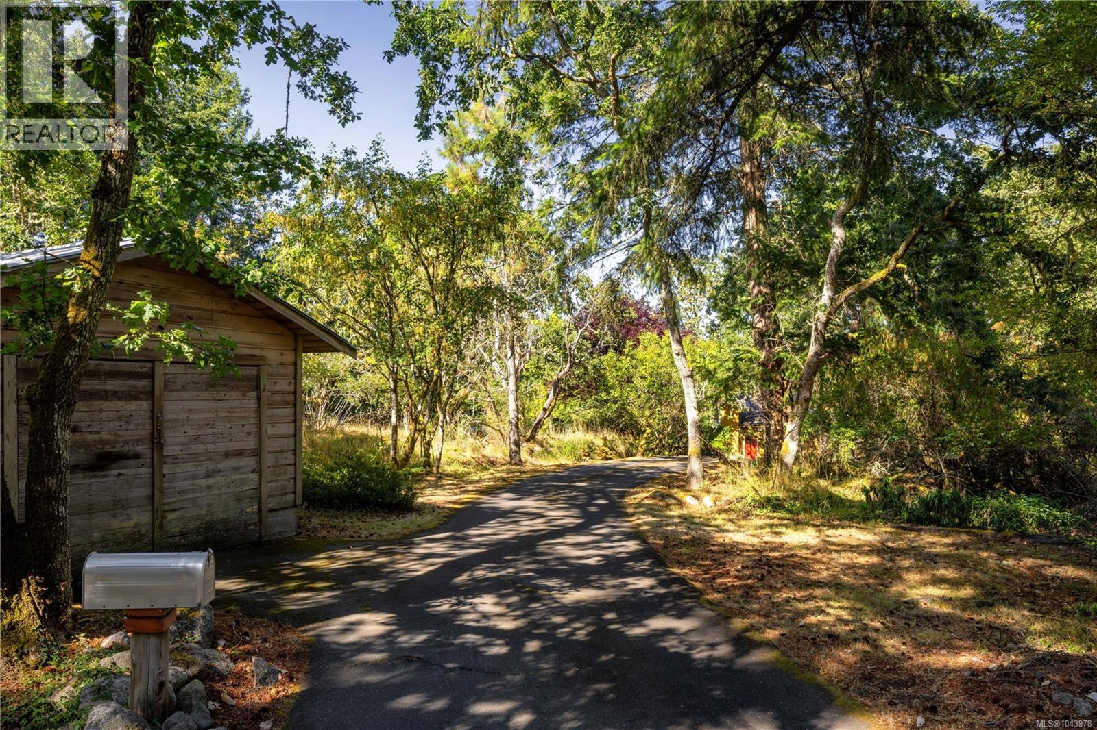 2550 Queenswood Dr - 41