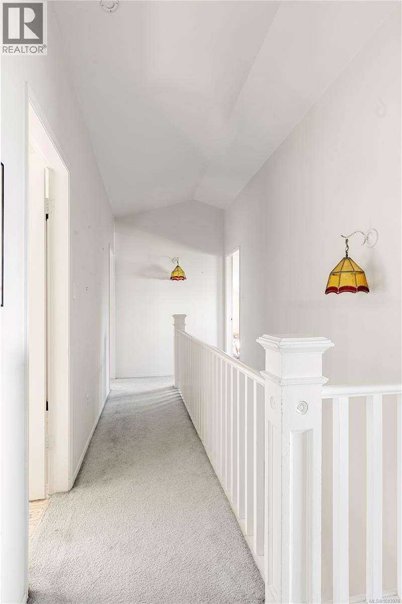2550 Queenswood Dr - 37