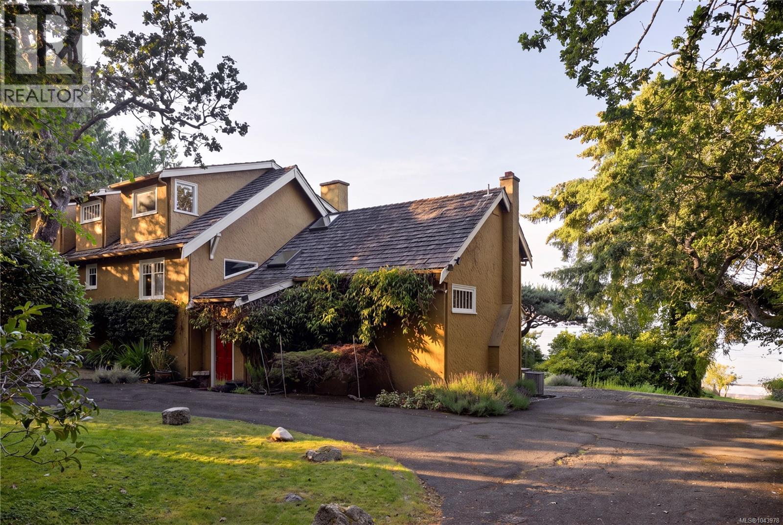2550 Queenswood Dr - 39