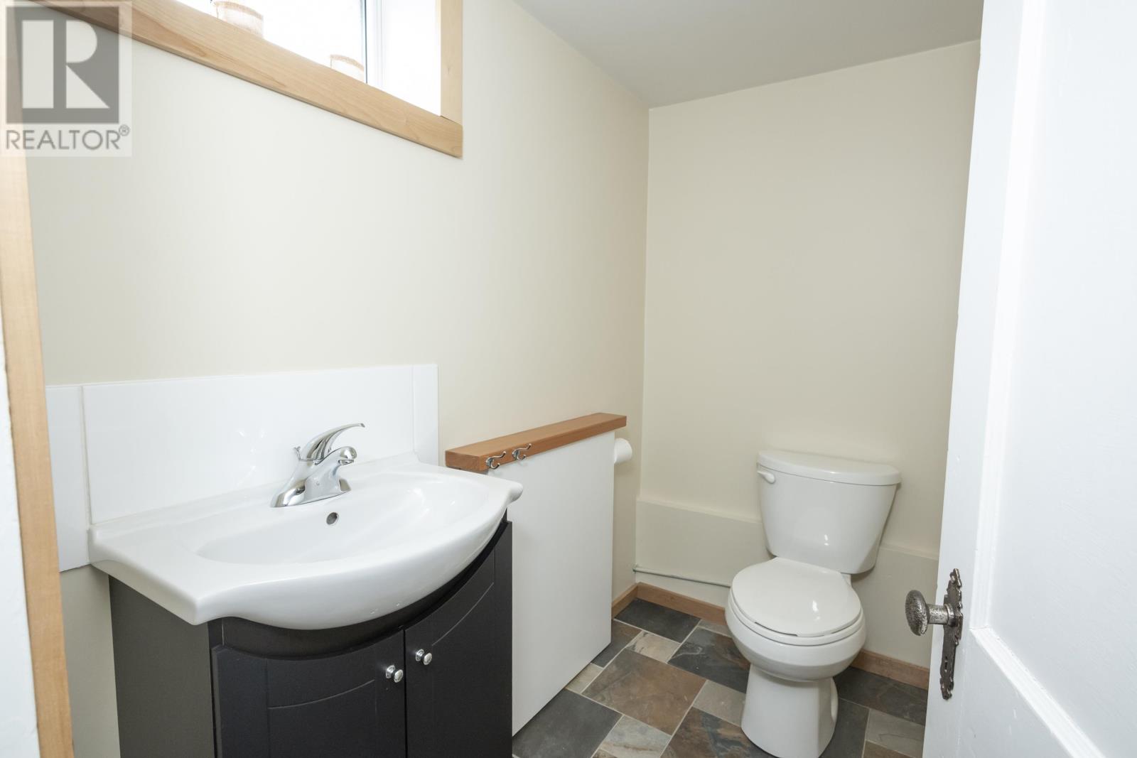 286 Van Horne ST - 22