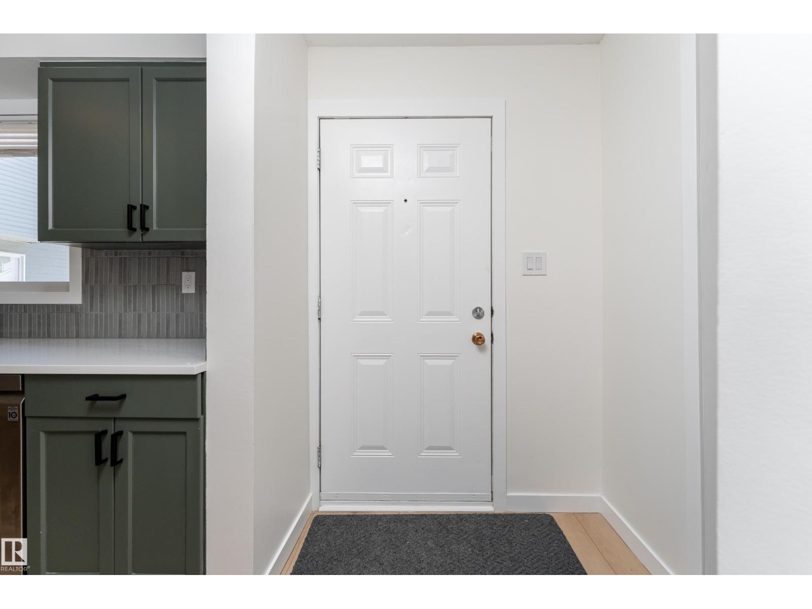#10 1415 62 ST NW - 10