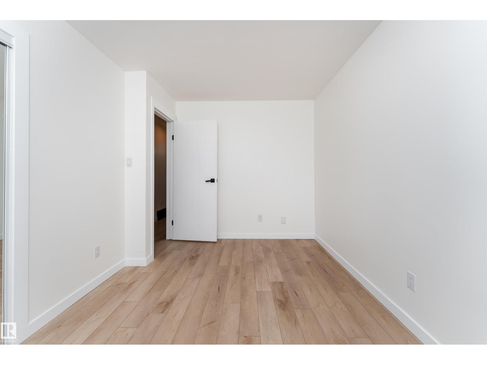 #10 1415 62 ST NW - 13