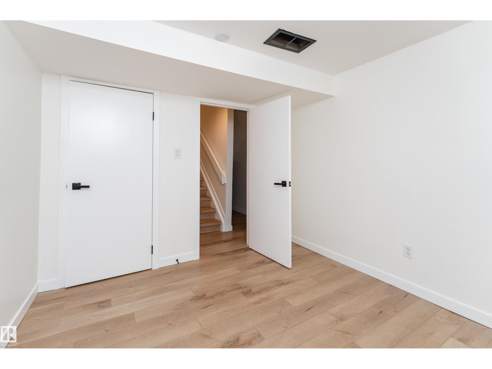 #10 1415 62 ST NW - 26
