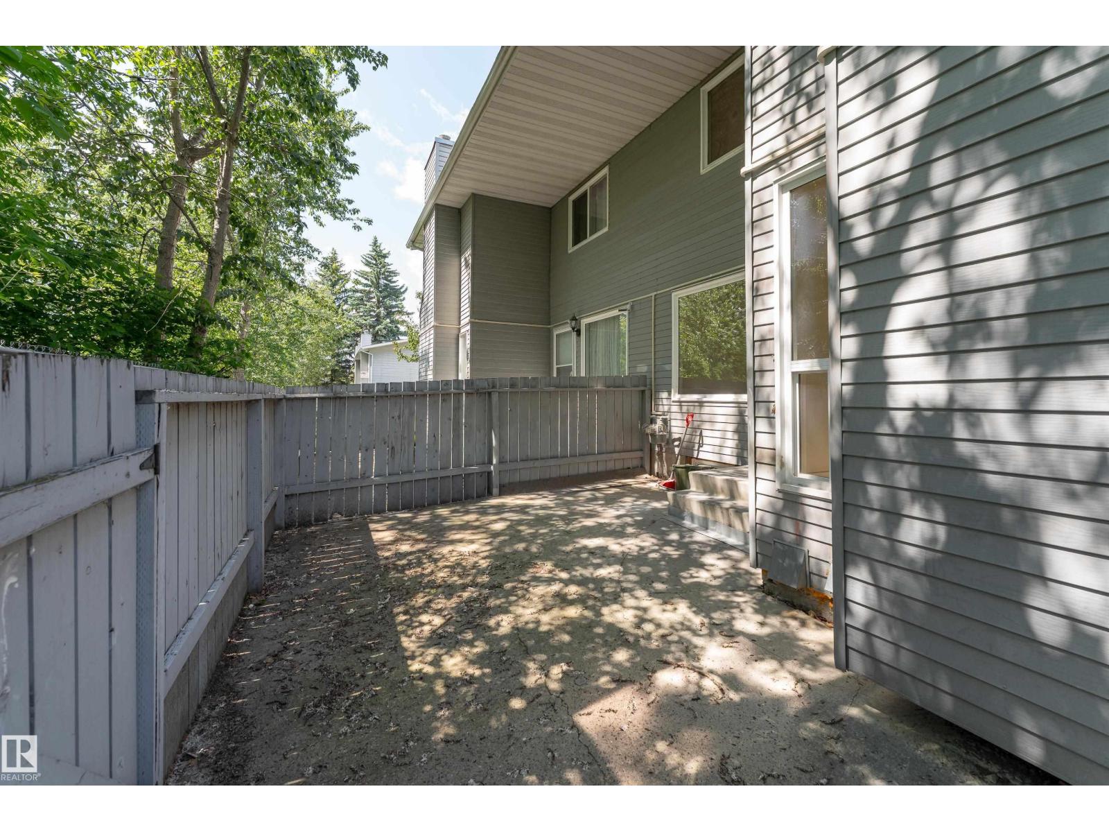 #10 1415 62 ST NW - 38