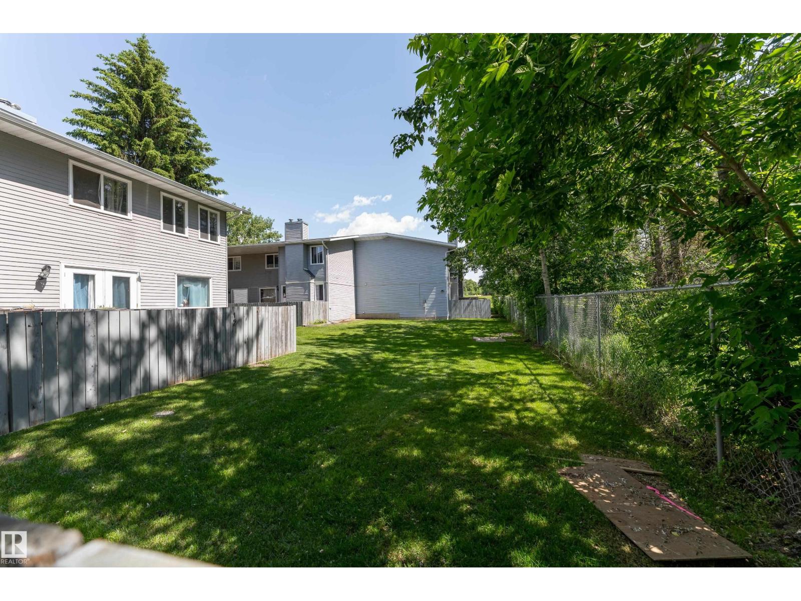 #10 1415 62 ST NW - 39
