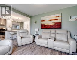 Living room - 14 Greenbriar Trail, Wallaceburg, ON N8A4V4 Photo 10