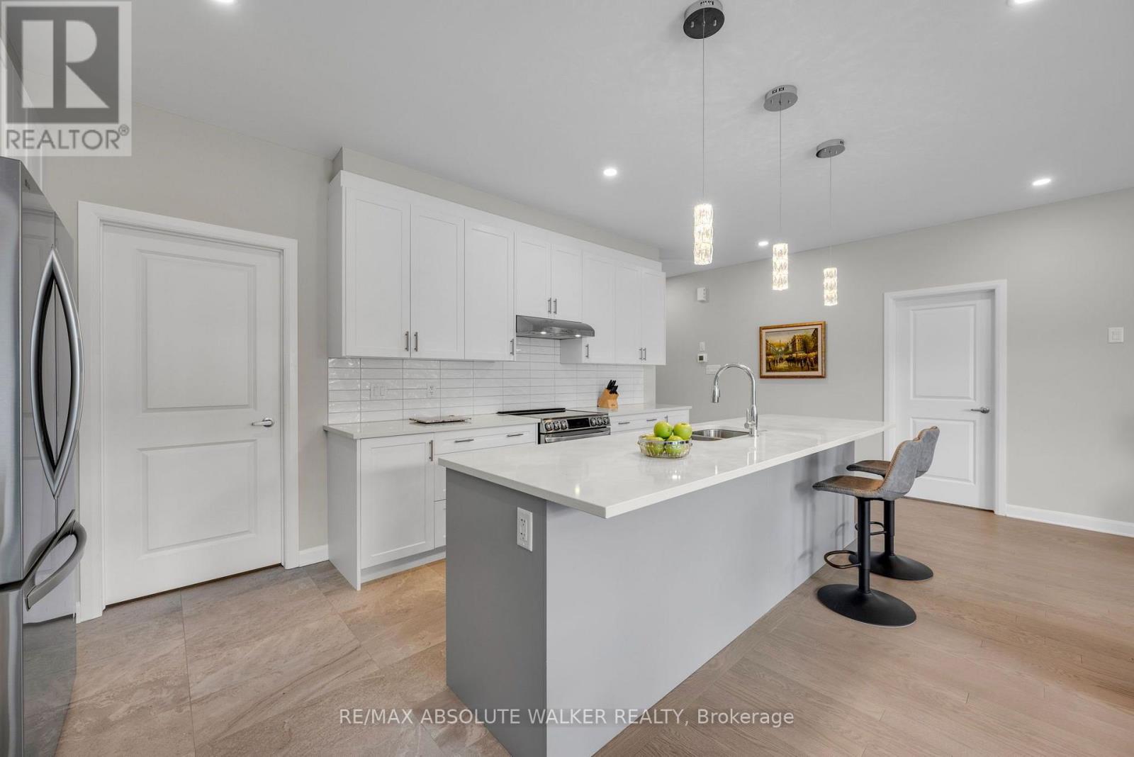 860 COMPANION CRESCENT - 24