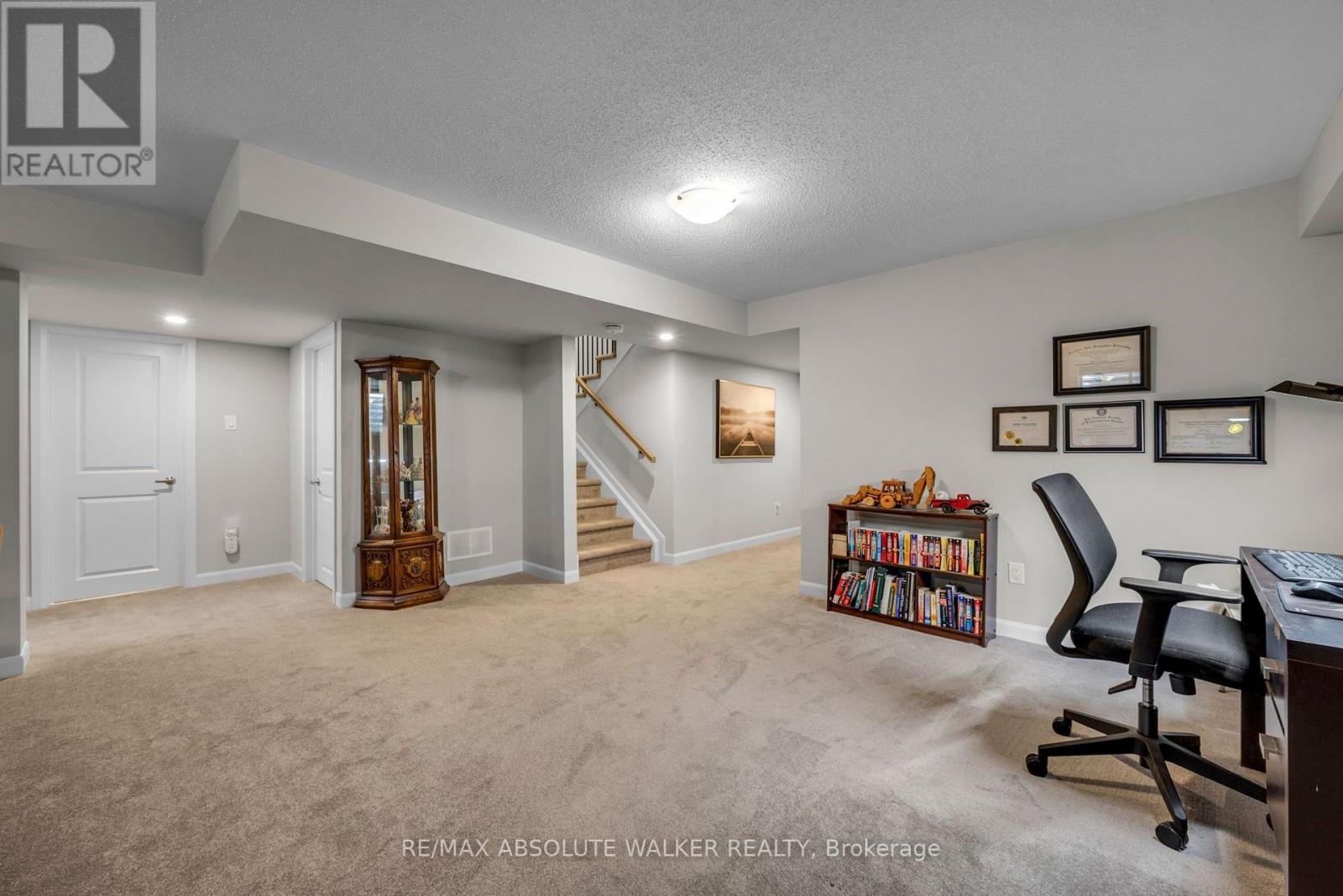 860 COMPANION CRESCENT - 37