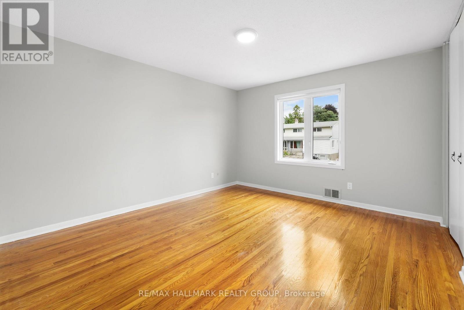 84 CHESTERTON DRIVE - 19