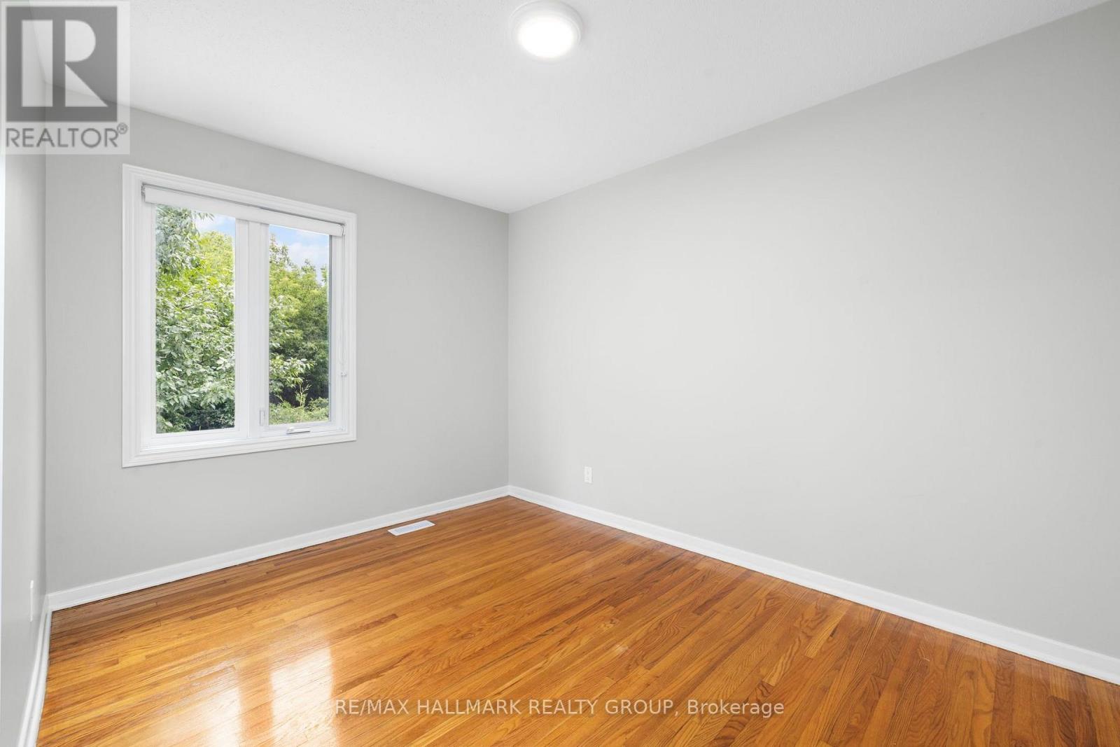 84 CHESTERTON DRIVE - 21