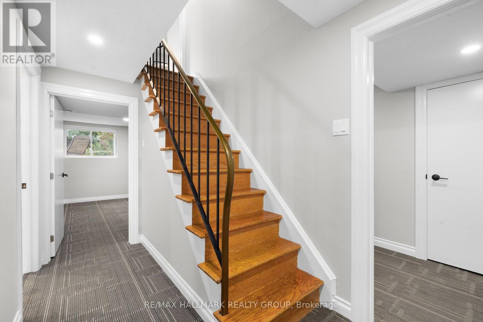84 CHESTERTON DRIVE - 28